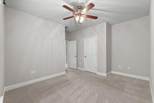 Building Photo - 523 Gadwell St