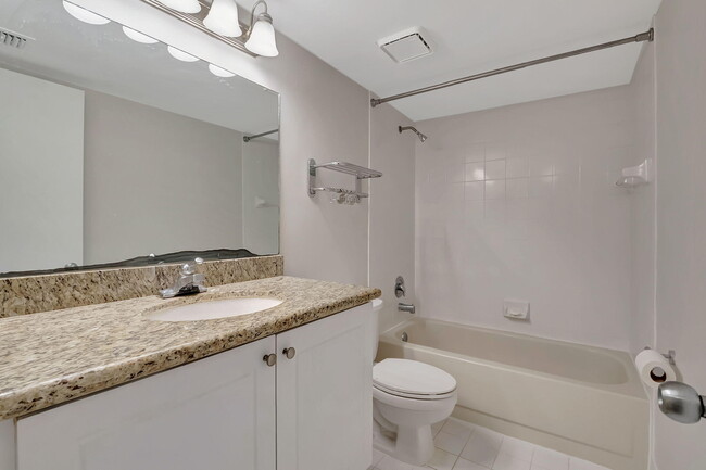 Building Photo - 950 Lavers Cir