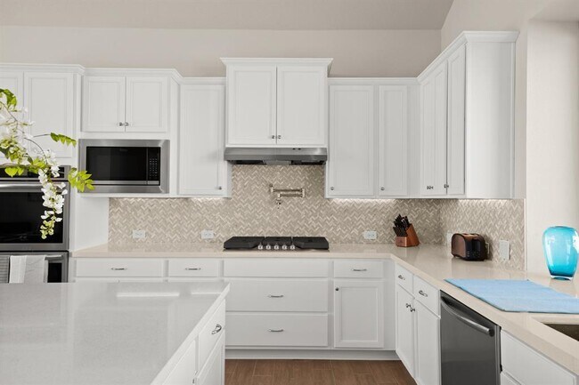 Building Photo - 8810 Bestride Bend