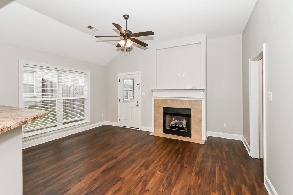 Building Photo - 3032 Magnolia Dr