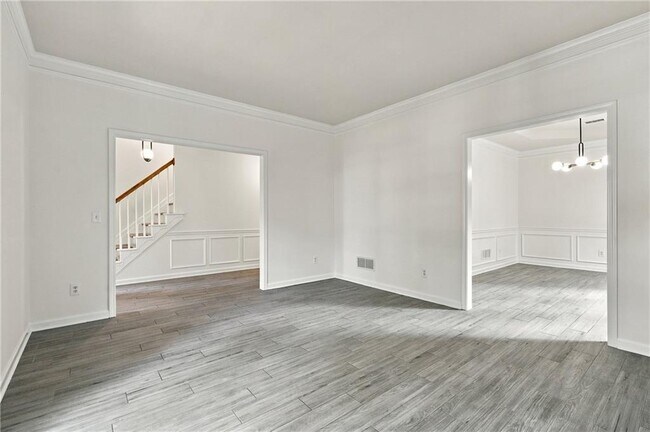Building Photo - 2280 Orleans Ave