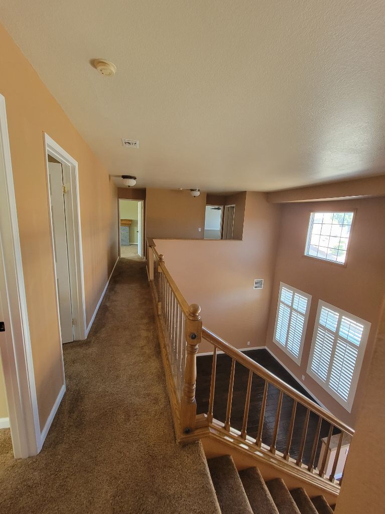 Upstairs hallway - 28045 Magic Mountain Ln
