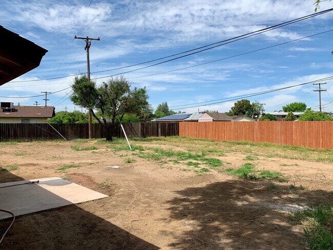 Building Photo - Old Town Clovis 3/2