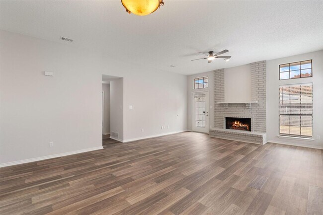 Building Photo - Welcome to this stunningly updated, three-bedroom, two-bath home located in the desirable Valley ...