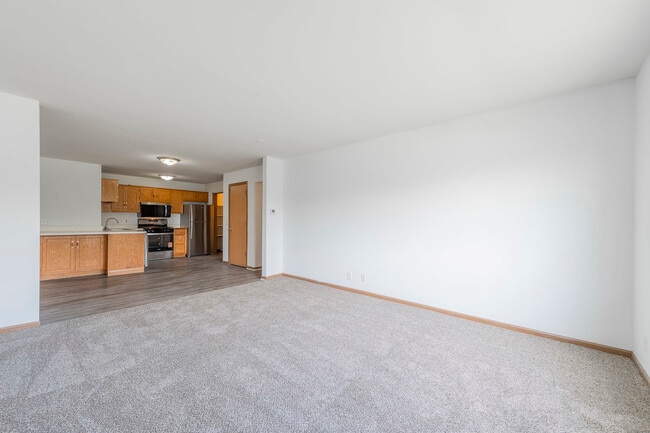 Building Photo - 915 Spiros Ct