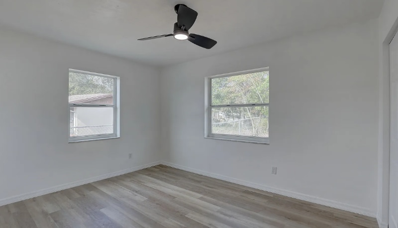 Building Photo - 417 Hollyhock Ln