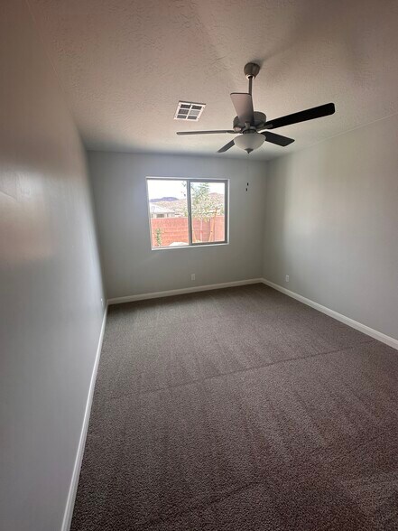 Building Photo - 2677 E Palm Cove Ave