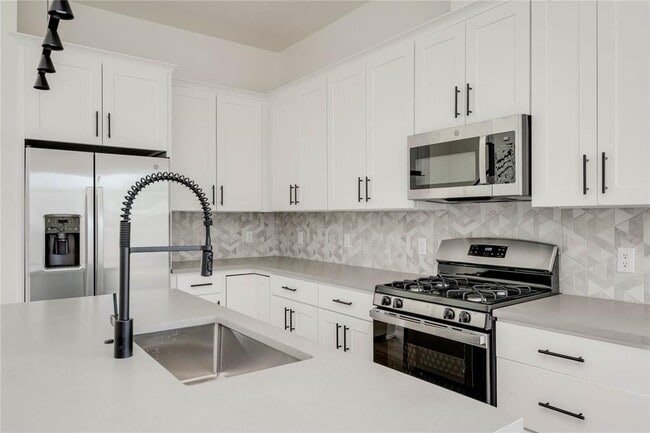Building Photo - 1310 Ruth Ave
