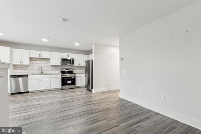 Building Photo - 19520 Village Walk Dr