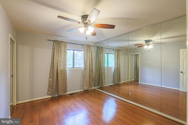 Building Photo - 17 Farmhouse Ct
