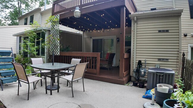 Building Photo - 4904 Winterbury Dr