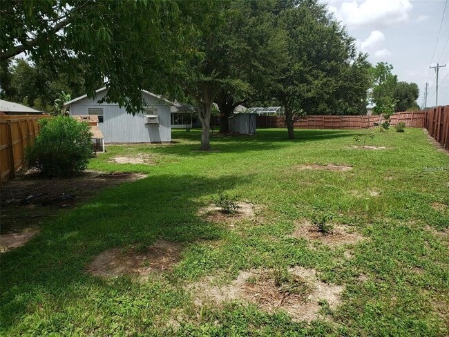 Building Photo - 9910 Janette Ln