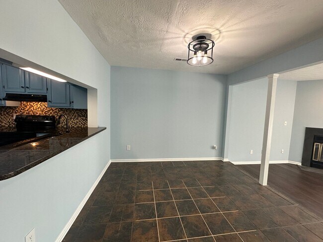 Building Photo - 105 Scotts Point