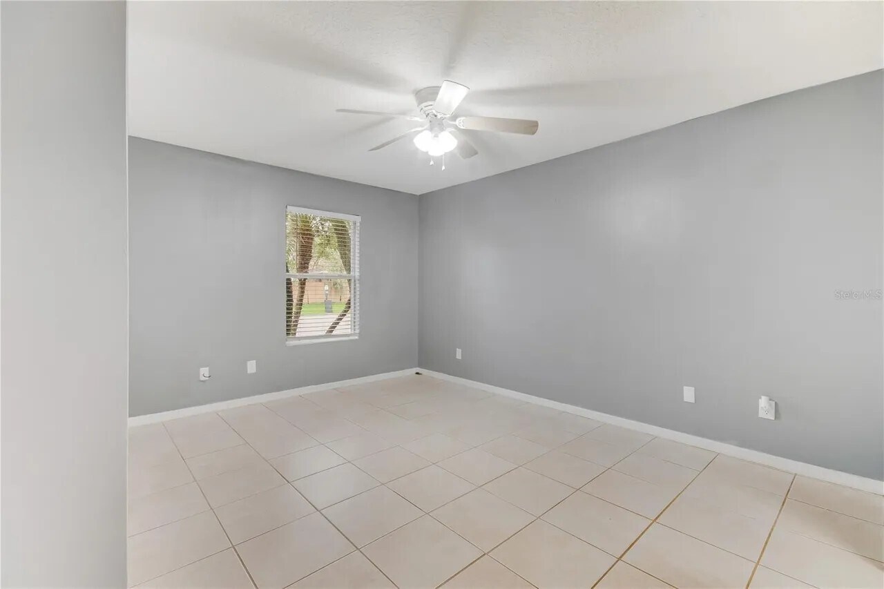 Building Photo - 1007 Butterfly Blvd