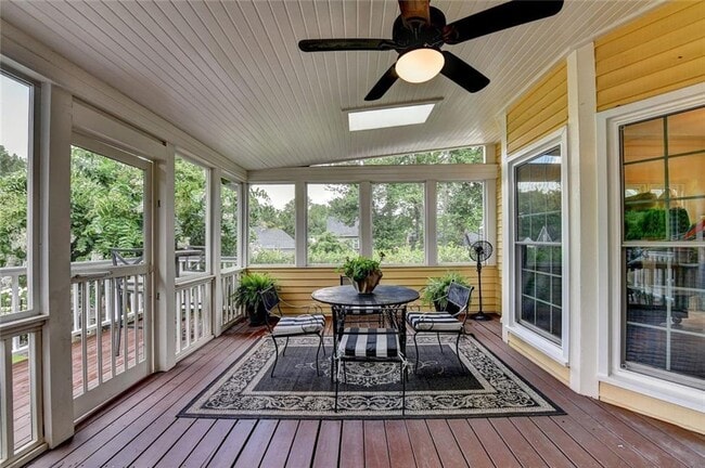 Building Photo - 2611 Briers N Dr