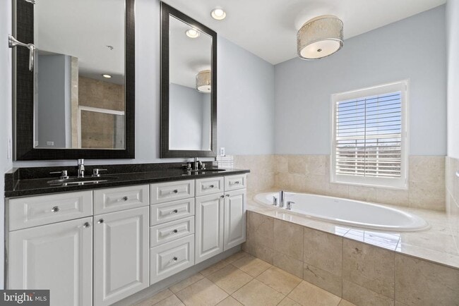 Building Photo - 12168 Chancery Station Cir