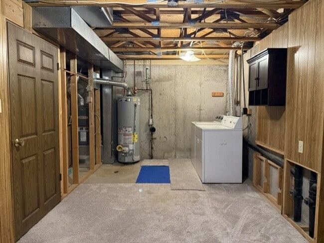Building Photo - House For Lease