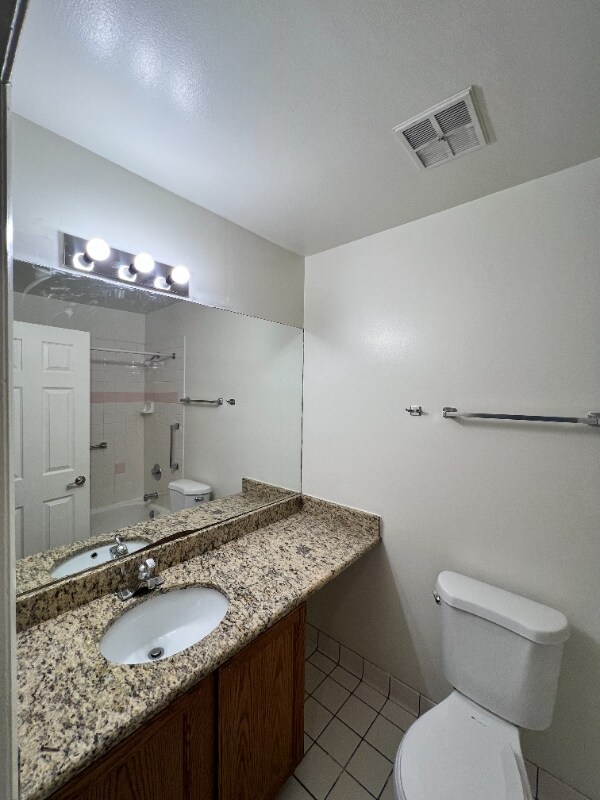 Building Photo - 5760 Abbey Dr