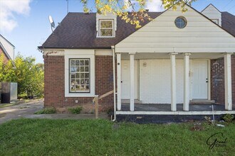 Building Photo - 18330/18332 Kelly Rd - Naama Cohen