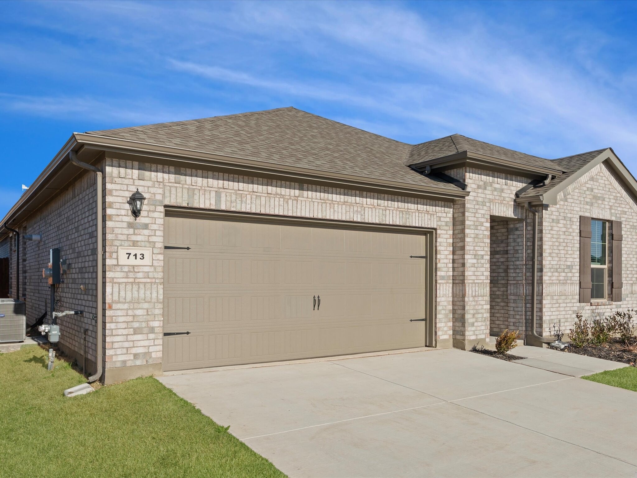 Garage - 713 Amber Fields Dr