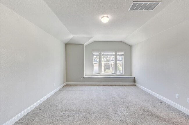 Building Photo - 113 Riverhill Dr