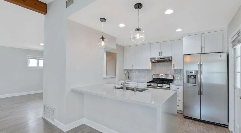 Building Photo - 22922 Cantlay St