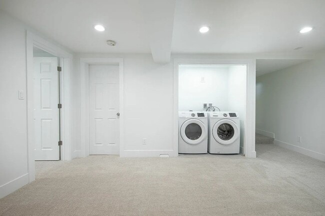 Building Photo - 3bd/2ba Seattle Home