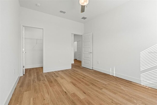 Building Photo - 8025 Gulfstream Ct