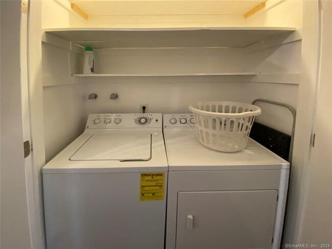 Building Photo - 311 Heritage Vlg