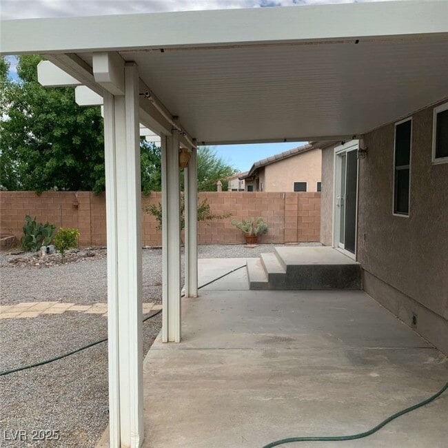 Building Photo - 5945 Badlands Ln