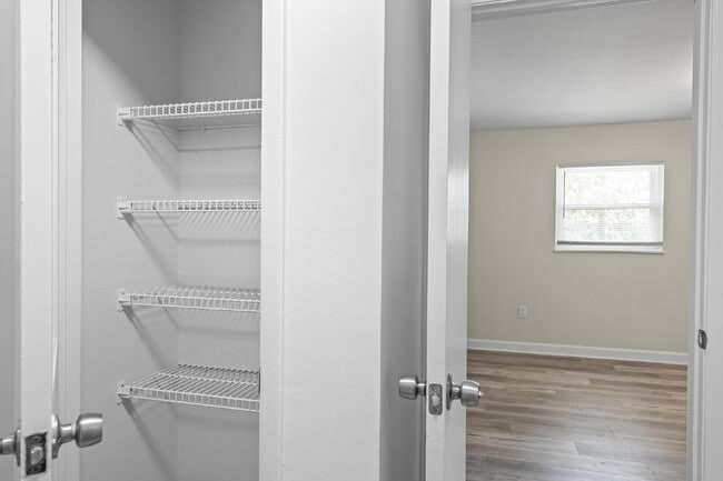 Building Photo - 11359 Bedford Oaks Dr