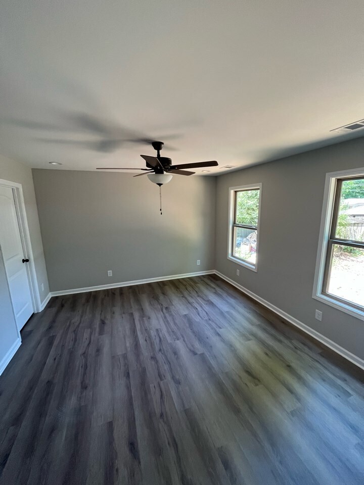 Building Photo - 320 Randolph St