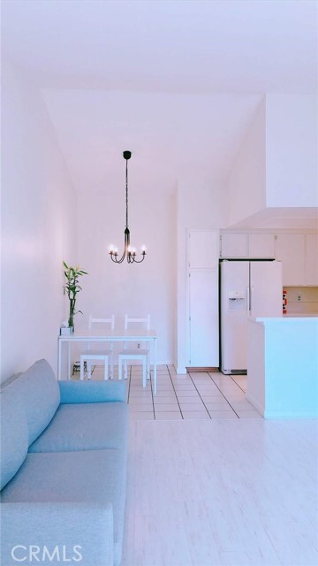 Building Photo - 206 Alicante Aisle
