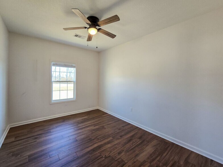 Building Photo - 4804 Antosh Cir