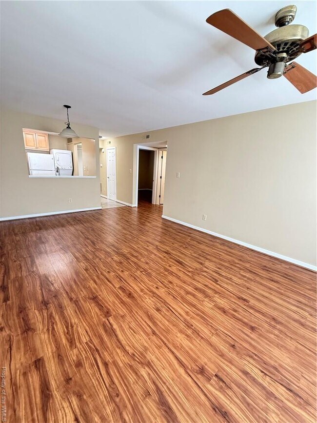 Building Photo - 105 Lake Powell Rd