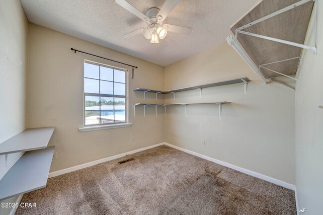 Building Photo - 929 Marina Dr