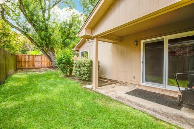 Building Photo - 1411 Brickarbor Dr