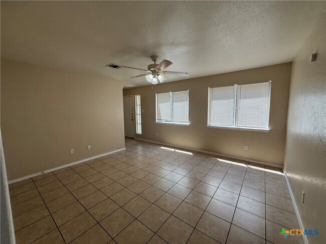 Building Photo - 918 Sagewood Trail