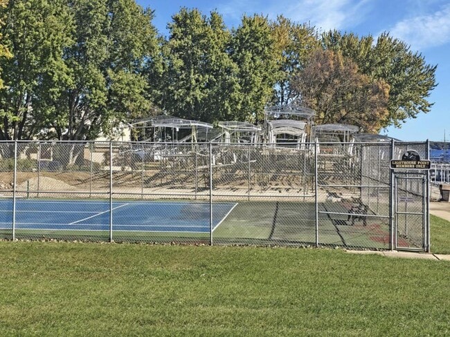 Building Photo - 3201 Emerson St