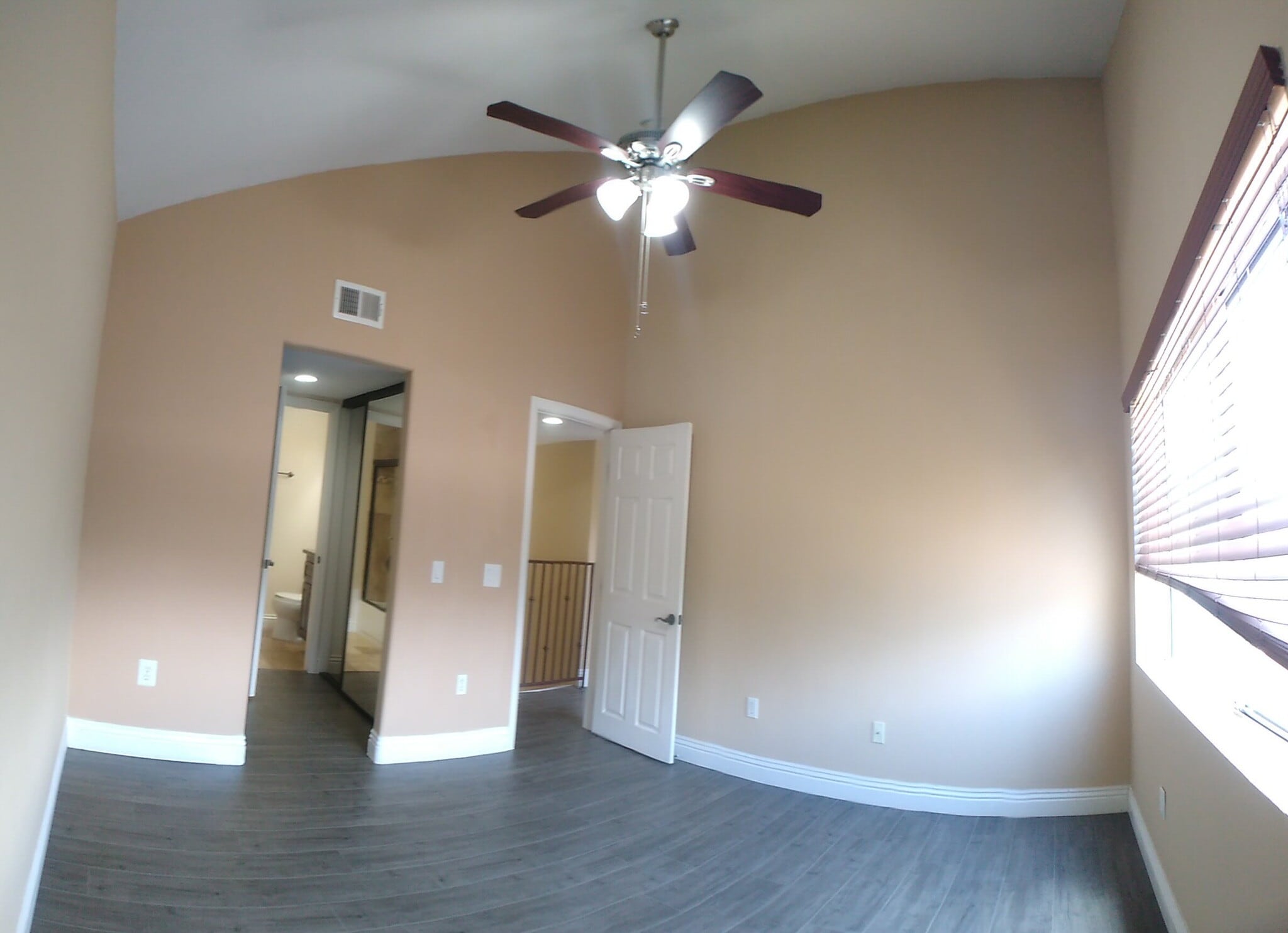 Building Photo - 3989 Nobel Dr