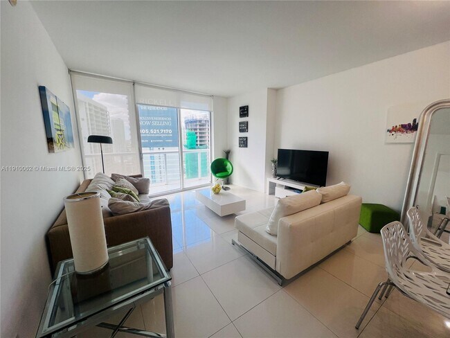 Building Photo - 485 Brickell Ave