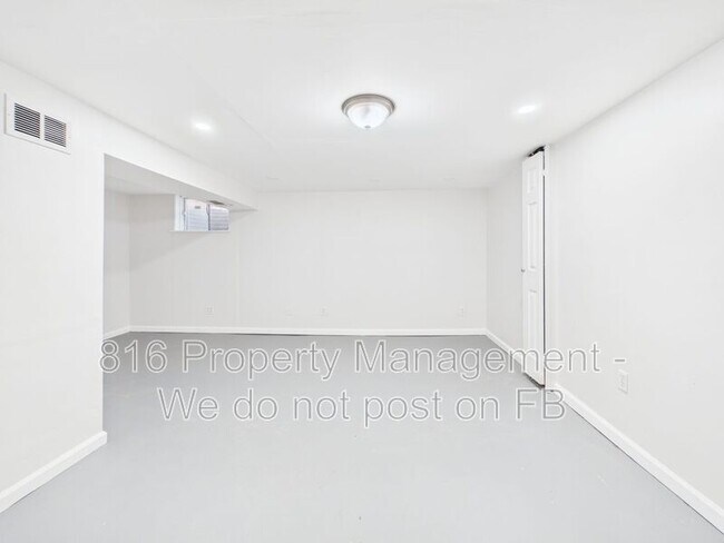 Building Photo - 7800 E 91 St