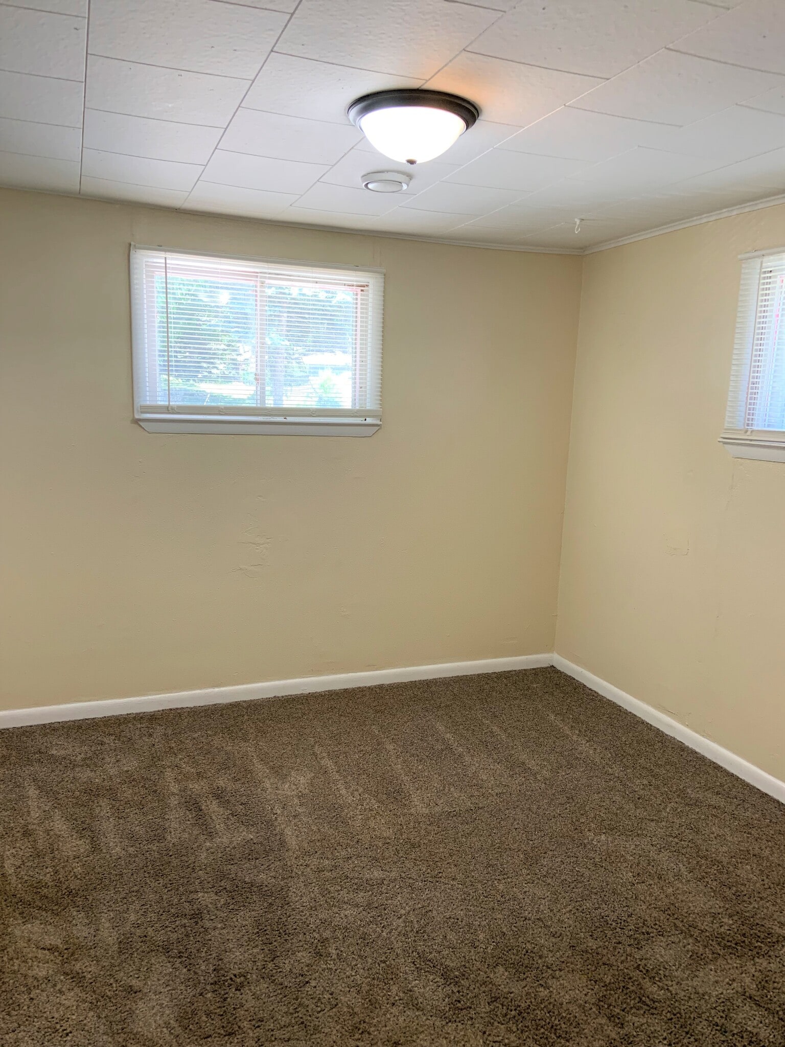 Building Photo - 29819 Meadow Dr