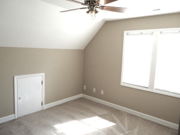 Building Photo - 7904 Willow Croft Dr