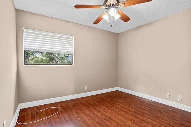 Building Photo - 3037 NW 48th Ave