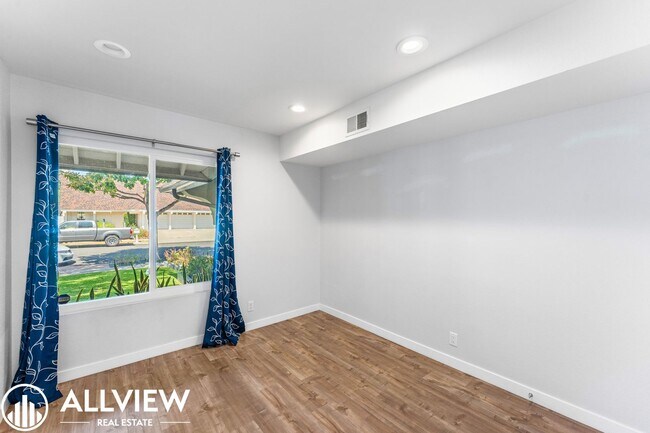 Building Photo - 15182 Chalon Cir