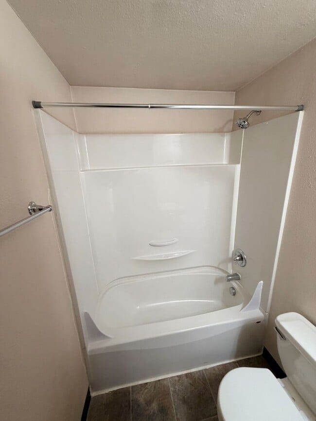 Building Photo - Two Bedroom Home in Aumsville