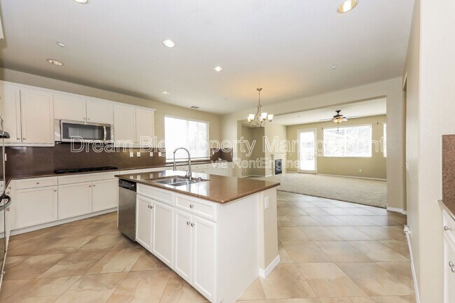 Building Photo - 4822 Brookside Ave