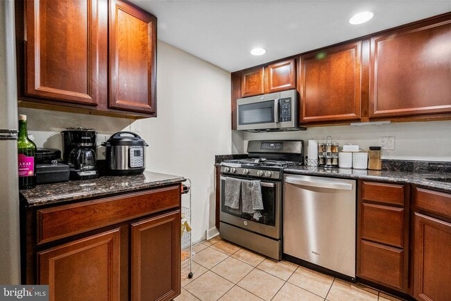 Building Photo - 1423 Northgate Square