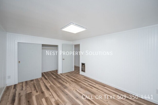 Building Photo - 1221 S Baker St